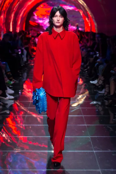 Look 63